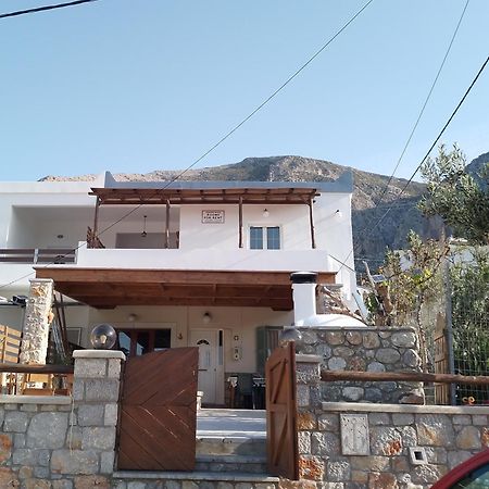 Ferienwohnung Manolakis Pizanias Emborios Exterior foto